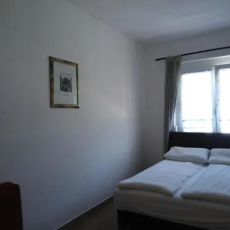 Fuer 4 Personen 2 Ca 60 Qm In Balatonmariafuerdoe, Westungarn Plattensee *
