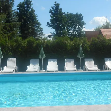 Fuer 4 Personen 2 Ca 60 Qm In Balatonmariafuerdoe, Westungarn Plattensee