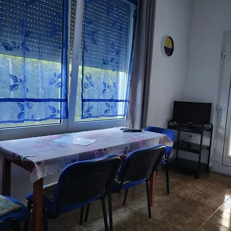 Fuer 4 Personen 2 Ca 60 Qm In Balatonmariafuerdoe, Westungarn Plattensee *