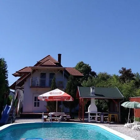 Fuer 4 Personen 2 Ca 60 Qm In Balatonmariafuerdoe, Westungarn Plattensee Apartament Balatonmáriafürdő